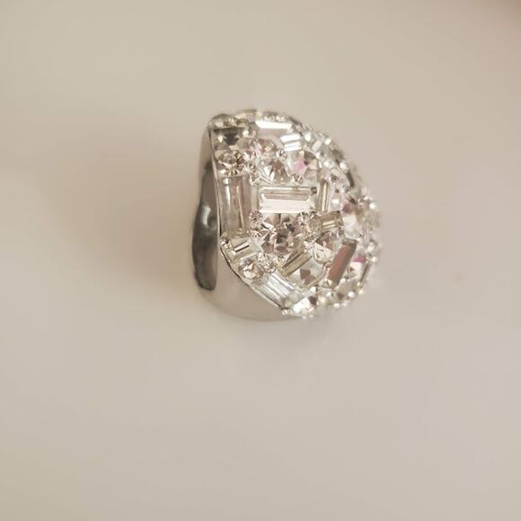 Kate Spade Brilliant Statements Ring Size 5 Baguette Rhinestones Silver‎ Tone - Picture 4 of 10